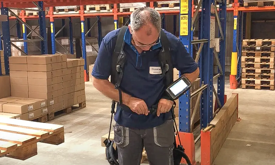שלדים חיצוניים המותאמים למלקטי הזמנות